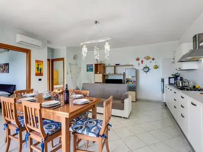 Küche und Essbereich