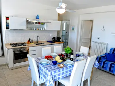 Küche und Essbereich