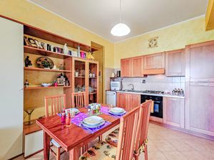 24015385-Appartement-4-Sarteano-300x225-5