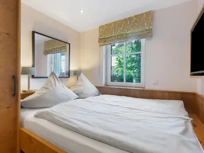 BEDROOM, INSIDE