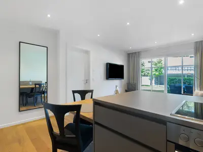 Photo, INSIDE, OUTSIDE