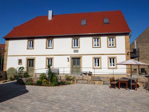 23175515-Appartement-3-Seinsheim-300x225-1