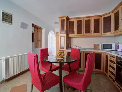 Küche und Essbereich