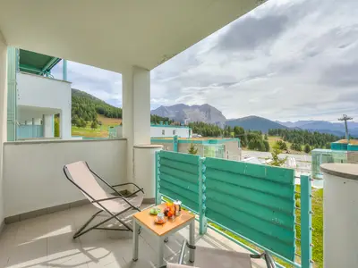 Balkon mit Bergblick