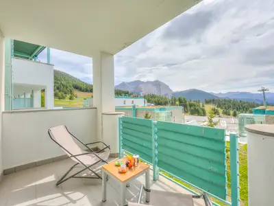 Balkon mit Bergblick