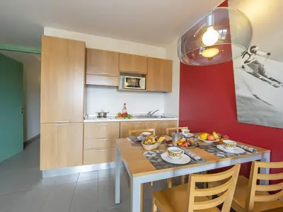 Essbereich mit Korridor