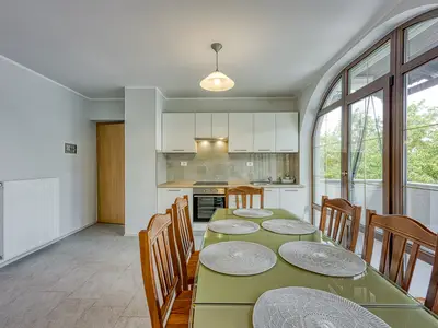 Küche und Essbereich