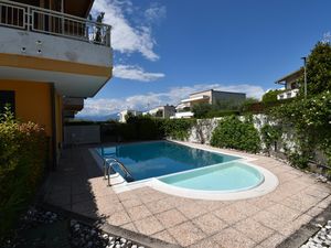 23706402-Appartement-3-Sirmione-300x225-1