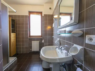 Badezimmer mit Badewanne