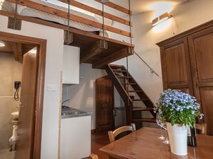 23707895-Appartement-4-Spello-300x225-1