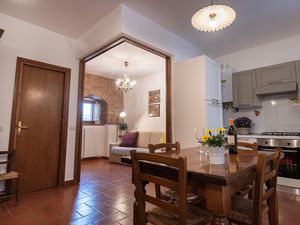 23707896-Appartement-6-Spello-300x225-3