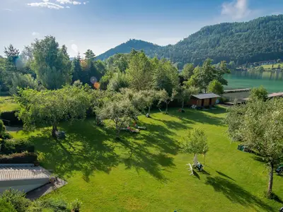 Blick auf Liegewiese von Apartment