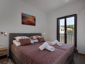 23708082-Appartement-6--300x225-3