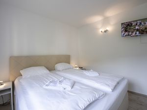 23708570-Appartement-2--300x225-4