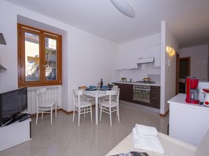 24039093-Appartement-4--300x225-1