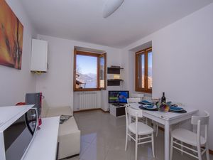 24039093-Appartement-4--300x225-2