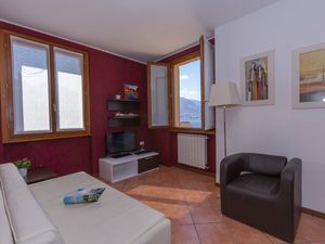 24039111-Appartement-4--300x225-3