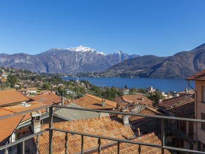 Blick auf den See vom Balkon des Schlafzimmers