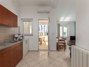 23920448-Appartement-4--300x225-5