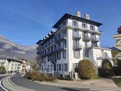 Gebäude