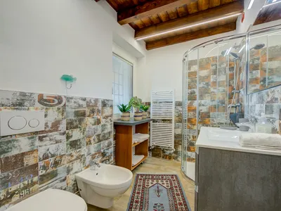 Badezimmer mit Dusche Badezimmer mit Dusche