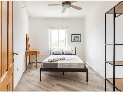 Zweites Schlafzimmer
