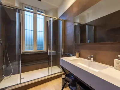 Zweites Badezimmer
