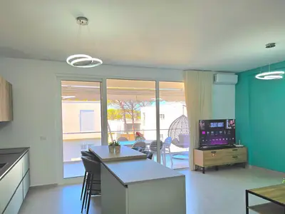 Küche und Essbereich