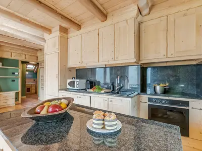 Küche und Essbereich