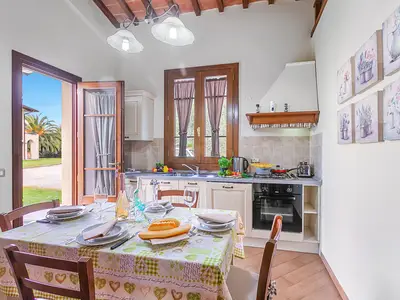 Küche und Essbereich