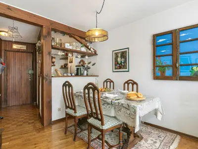 Küche und Essbereich