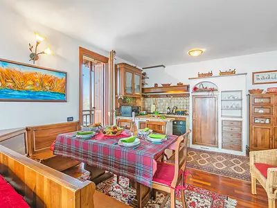 Küche und Essbereich