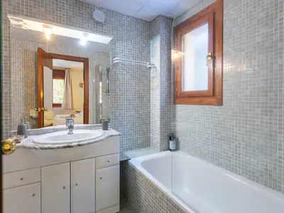 Badezimmer mit Badewanne