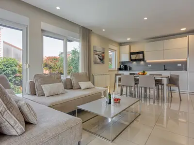 Küche und Essbereich