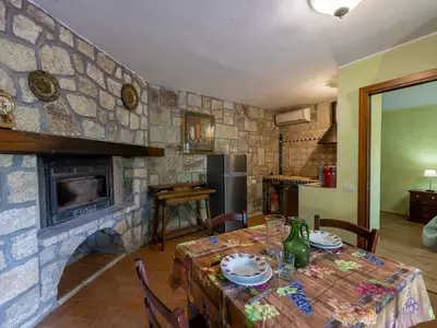 Küche und Essbereich