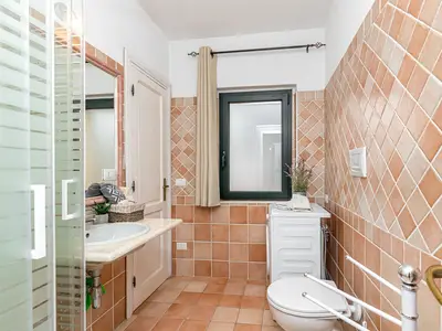 Badezimmer mit Dusche