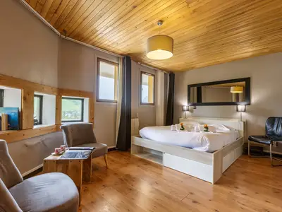 Schlafsofa (Schlafbereich für Studio)