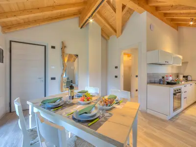 Wohnzimmer, Esszimmer und Küche