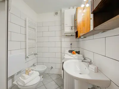 Badezimmer mit Dusche