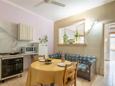 Küche und Essbereich