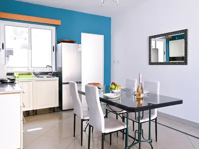 Küche und Essbereich