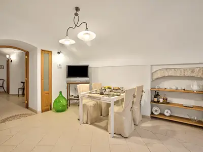 Küche und Essbereich