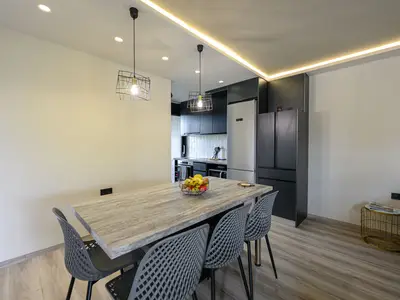 Küche und Essbereich