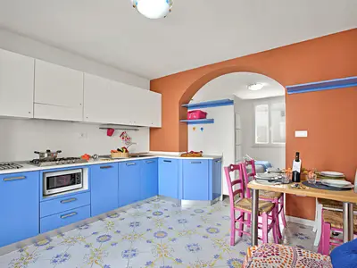 Küche und Essbereich