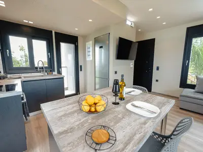 Küche und Essbereich