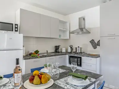 Küche und Essbereich