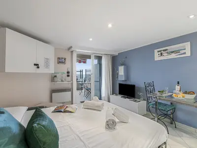 Schlafsofa (Schlafbereich für Studio)