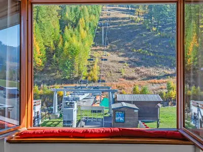 Direkter Blick auf die Skipisten