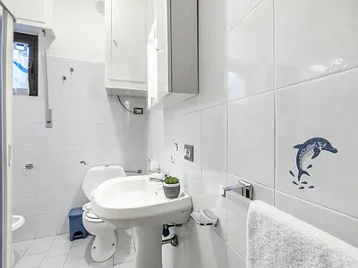 Badezimmer mit Dusche