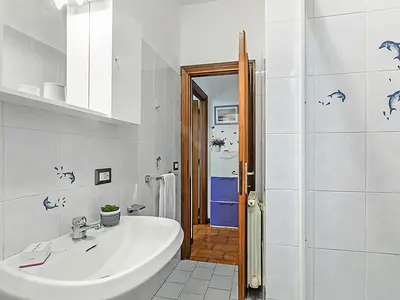 Badezimmer mit Dusche